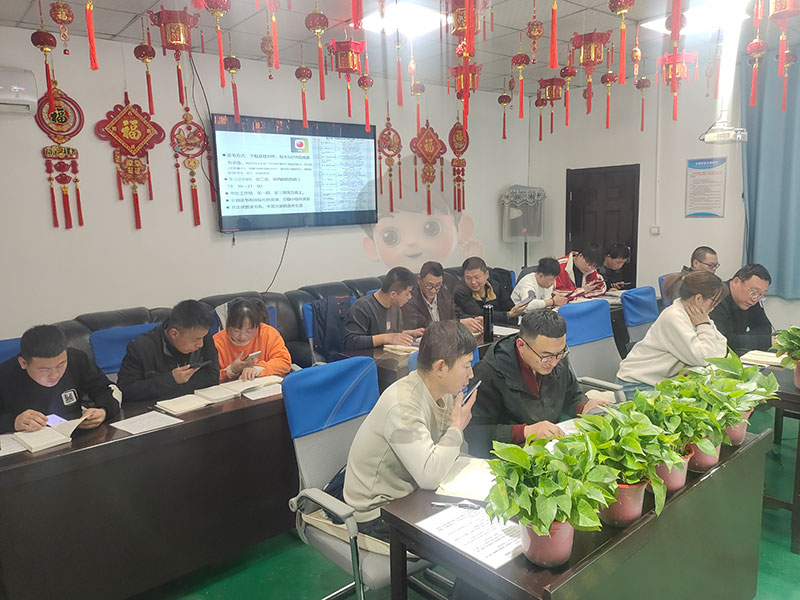 思維破繭，共赴成長：盛達(dá)拉彎共讀聯(lián)盟學(xué)習(xí)小組進(jìn)階之旅